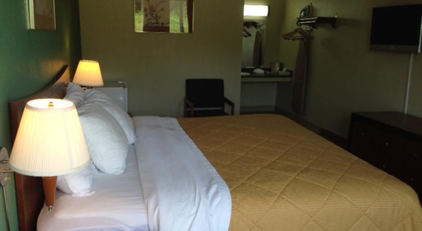 Mid Ohio Inn Bellville Room photo