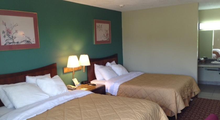 Mid Ohio Inn Bellville Room photo