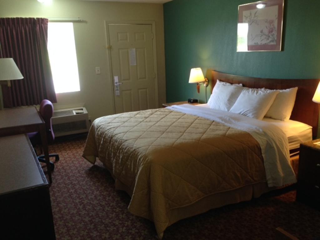 Mid Ohio Inn Bellville Room photo