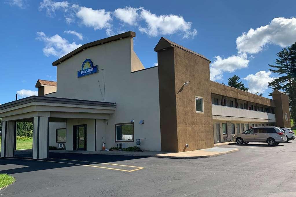 Mid Ohio Inn Bellville Exterior photo